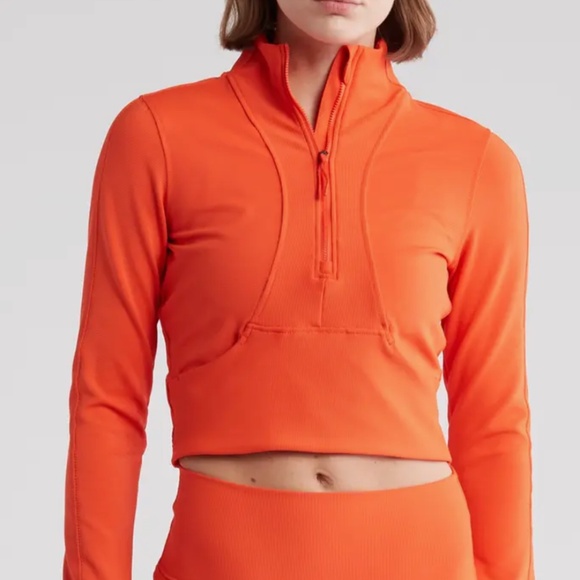 Academy Crop Rib Half-Zip Pullover And shorts set - Picture 4 of 5